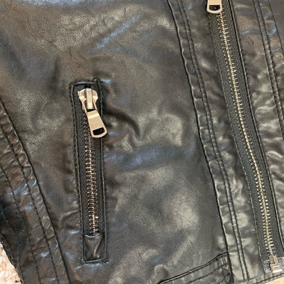 H&M Faux Leather Biker Jacket size 1 1/2 to 2 year - Picture 3 of 14